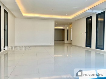 Villa For Rent in Kuwait - 227433 - Photo #