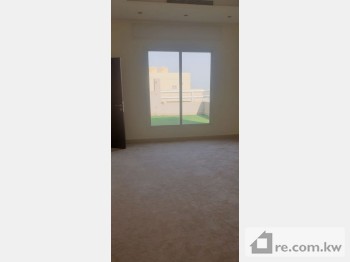 Apartment For Rent in Kuwait - 235779 - Photo #