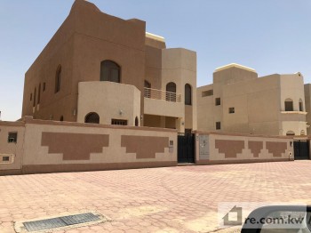 Villa For Rent in Kuwait - 266618 - Photo #