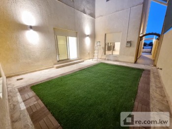 Villa For Rent in Kuwait - 279030 - Photo #