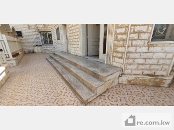 Floor For Rent in Kuwait - 284101 - Photo #