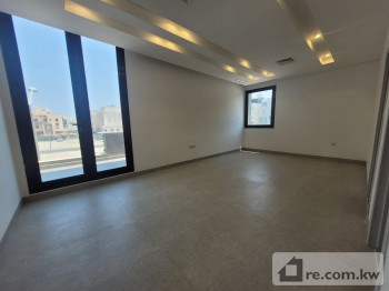 Floor For Rent in Kuwait - 291605 - Photo #